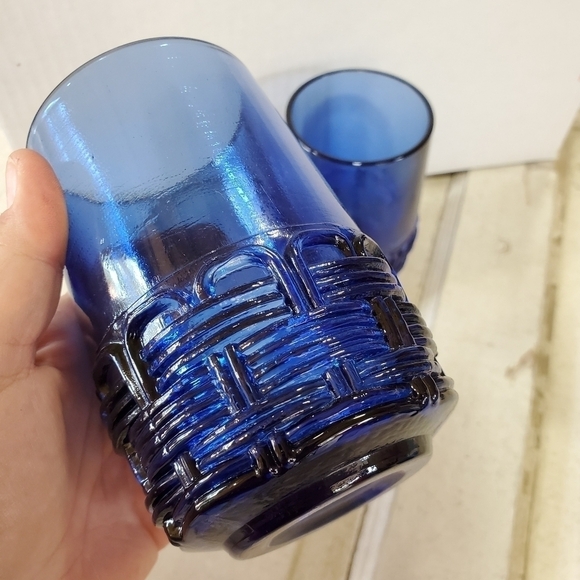 Vintage LE Smith basket weave pattern thick cobalt blue heavy glasses set of 2 - Picture 5 of 11